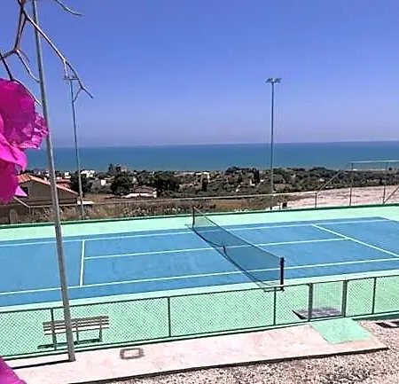La Perla 4*